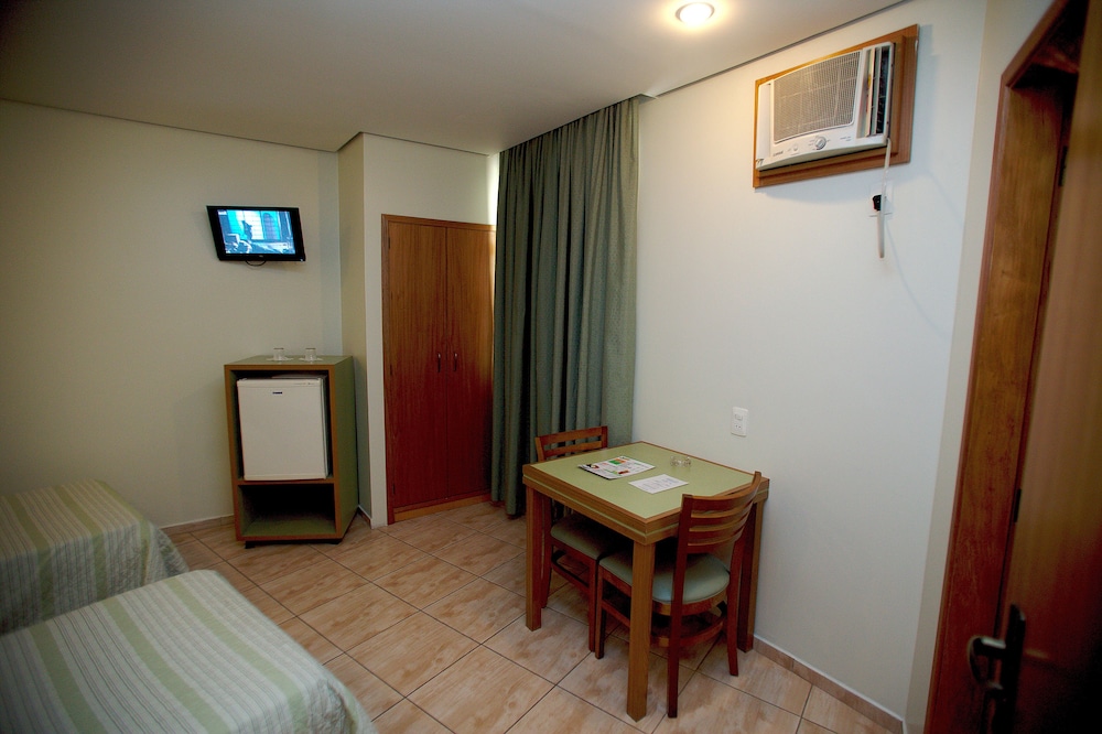 Hotel Cinelandia 29/40
