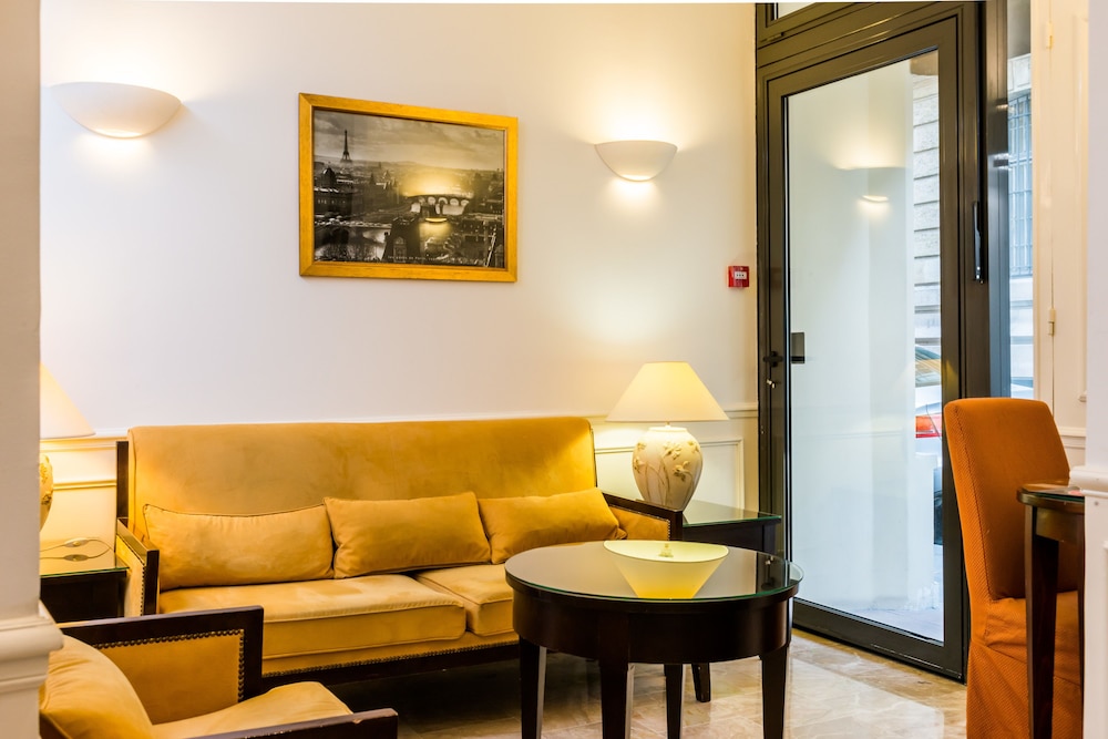 Austin's Arts et Metiers Hotel 43/61