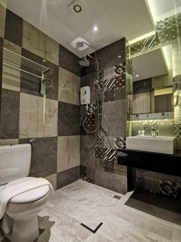 Stirling Suites 45/48
