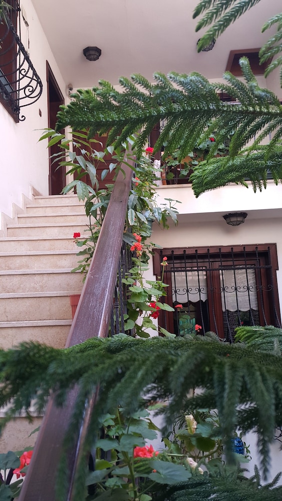 Villa Sphendone Suites 45/50