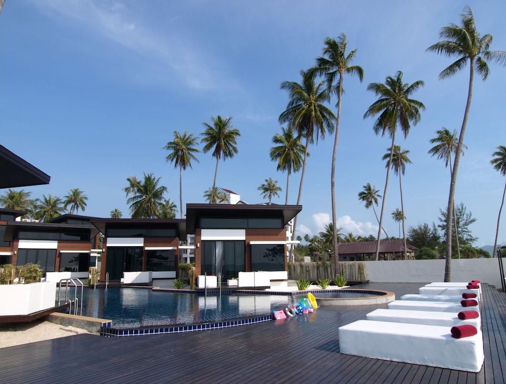 Aava Resort And Spa 50/66