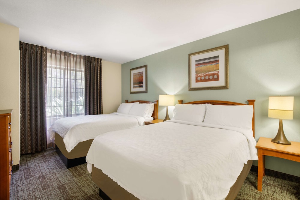 1 BEDROOM, SUITE, QUEEN BED, ACCESSIBLE
