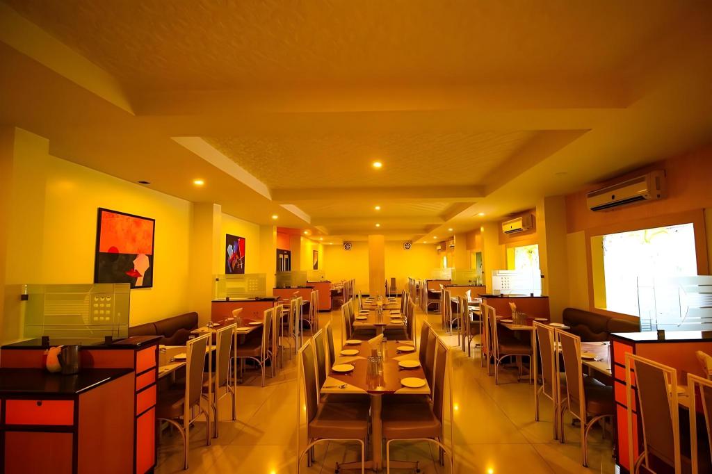 Hotel Sangam 33/42