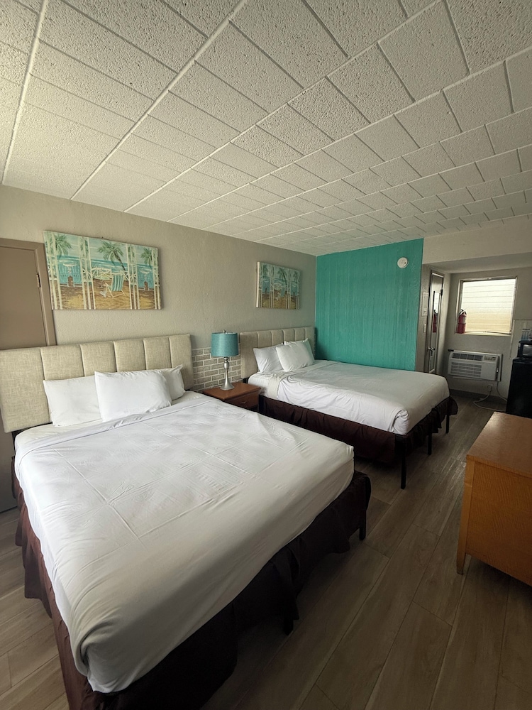 Monaco Motel 16/46
