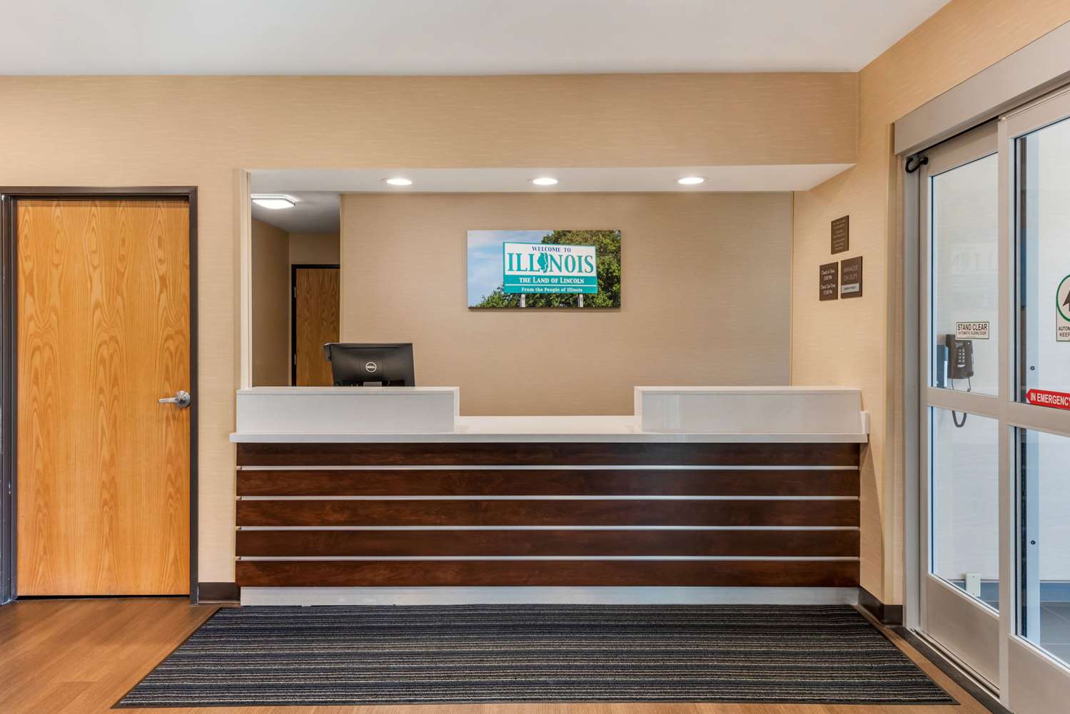 Comfort Inn & Suites near Route 66 9/35
