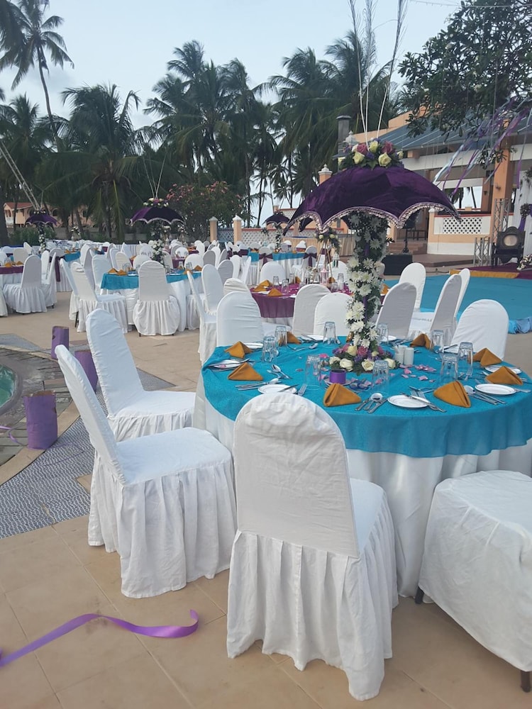 Sun N Sand Beach Resort 32/50