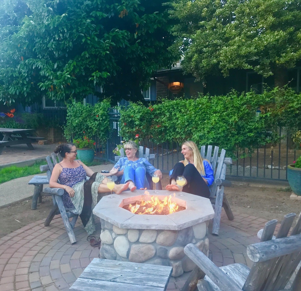 Carmel Valley Lodge And Resort 48/50