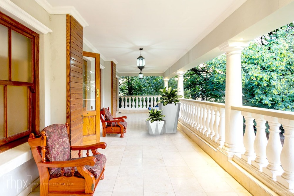 OR Tambo Guest House 33/49
