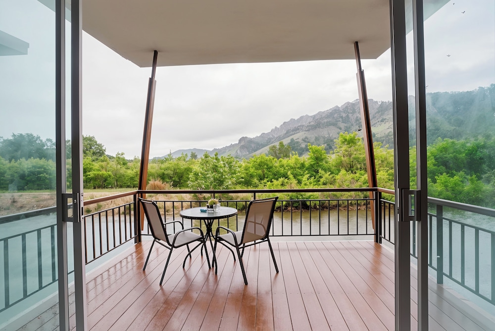 Amantra Lake View 55/72