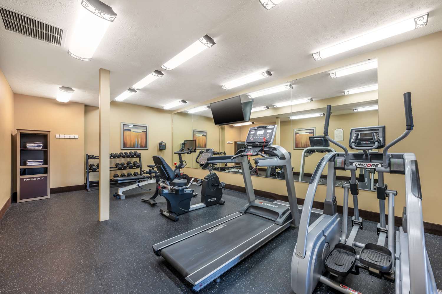 Best Western Plus Grand Island Inn & Suites 6/15