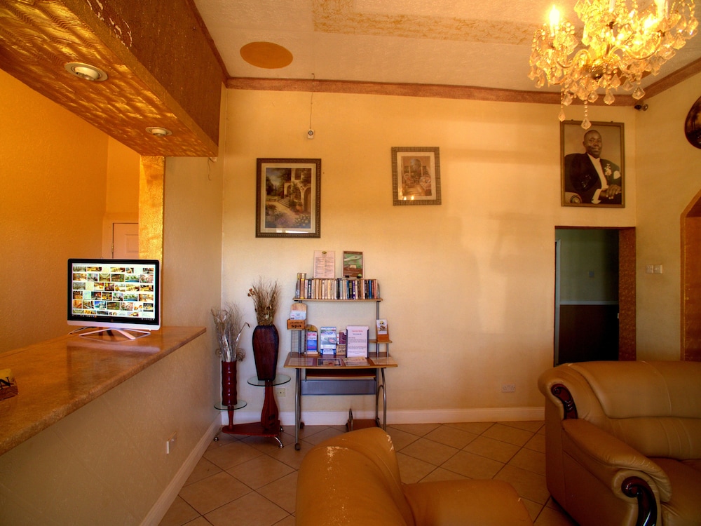 Executive Airport Hotel 32/50