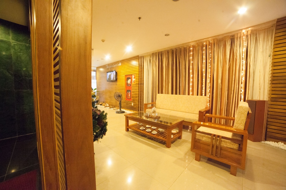 Da Nang Petro Hotel 37/71