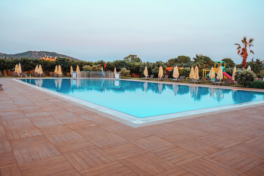 Acroter Hotel & Spa 30/50