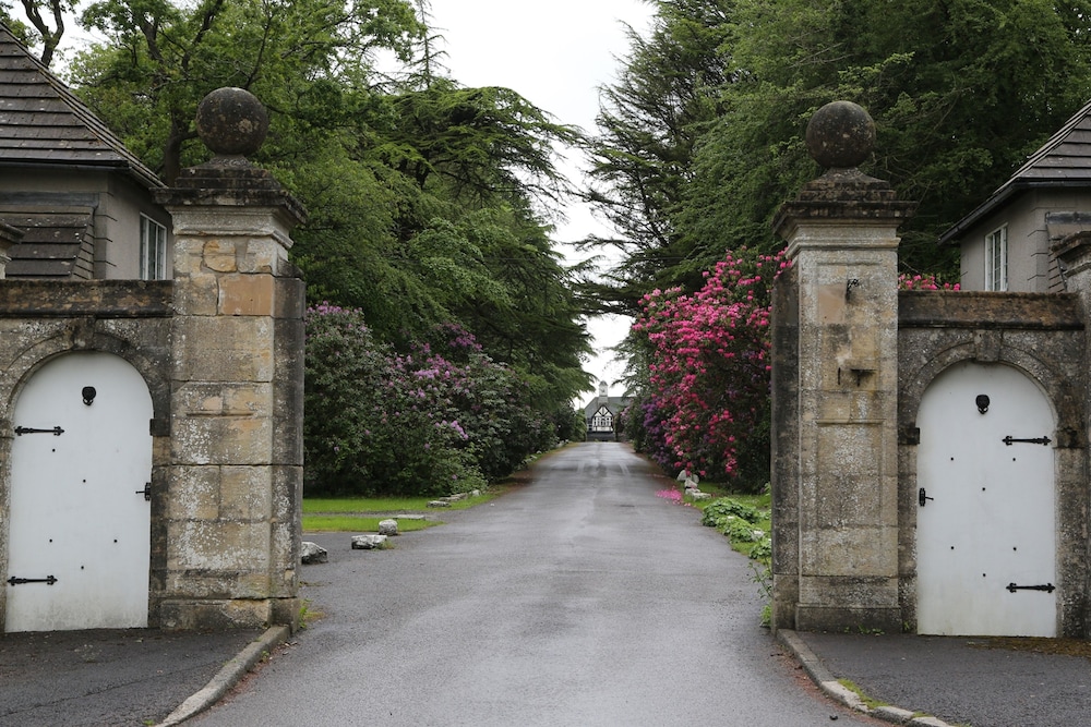 Maes Manor Hotel 41/50