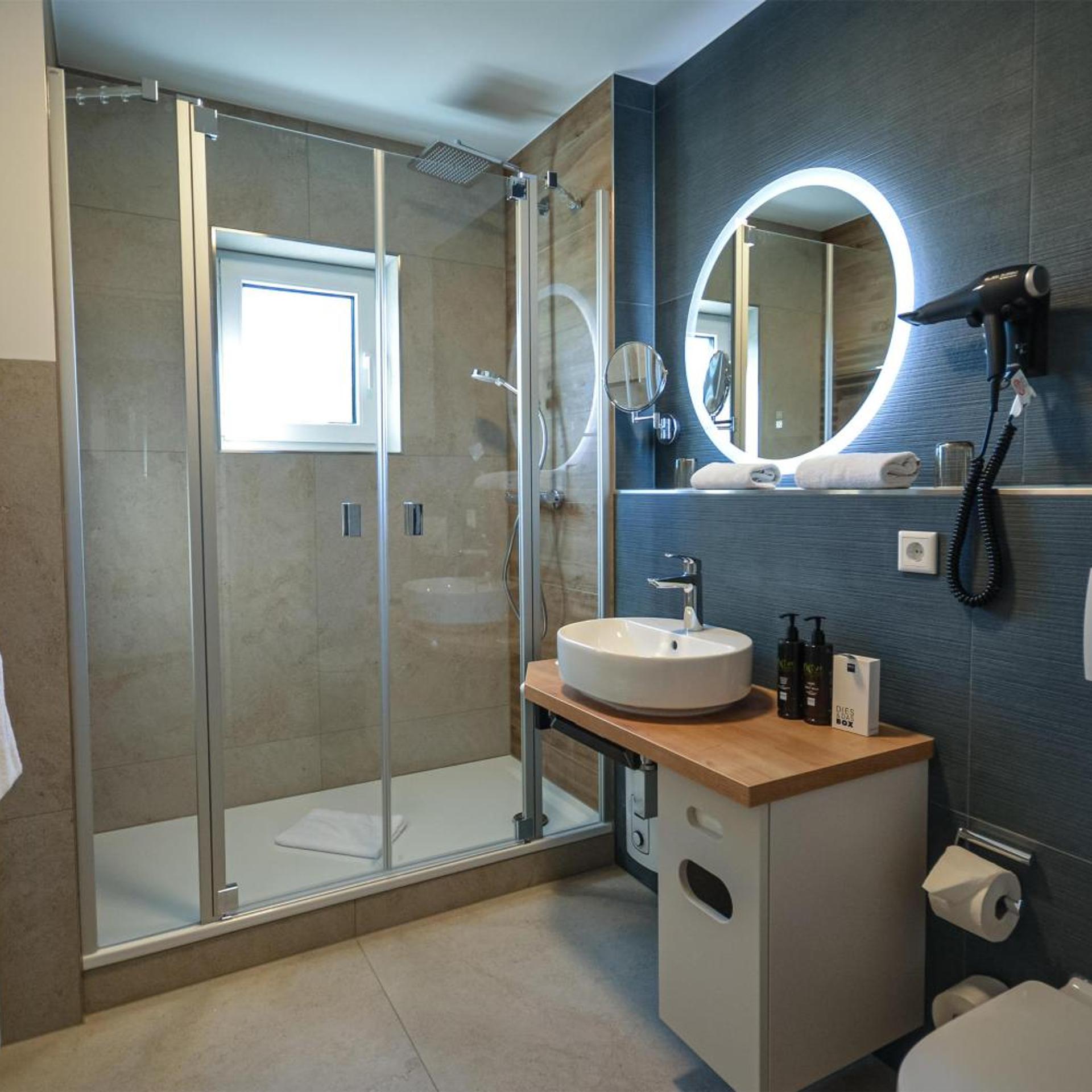 جناح بسرير كينج، Dorint Strandresort And Spa Ostseebad Wustrow 6/7