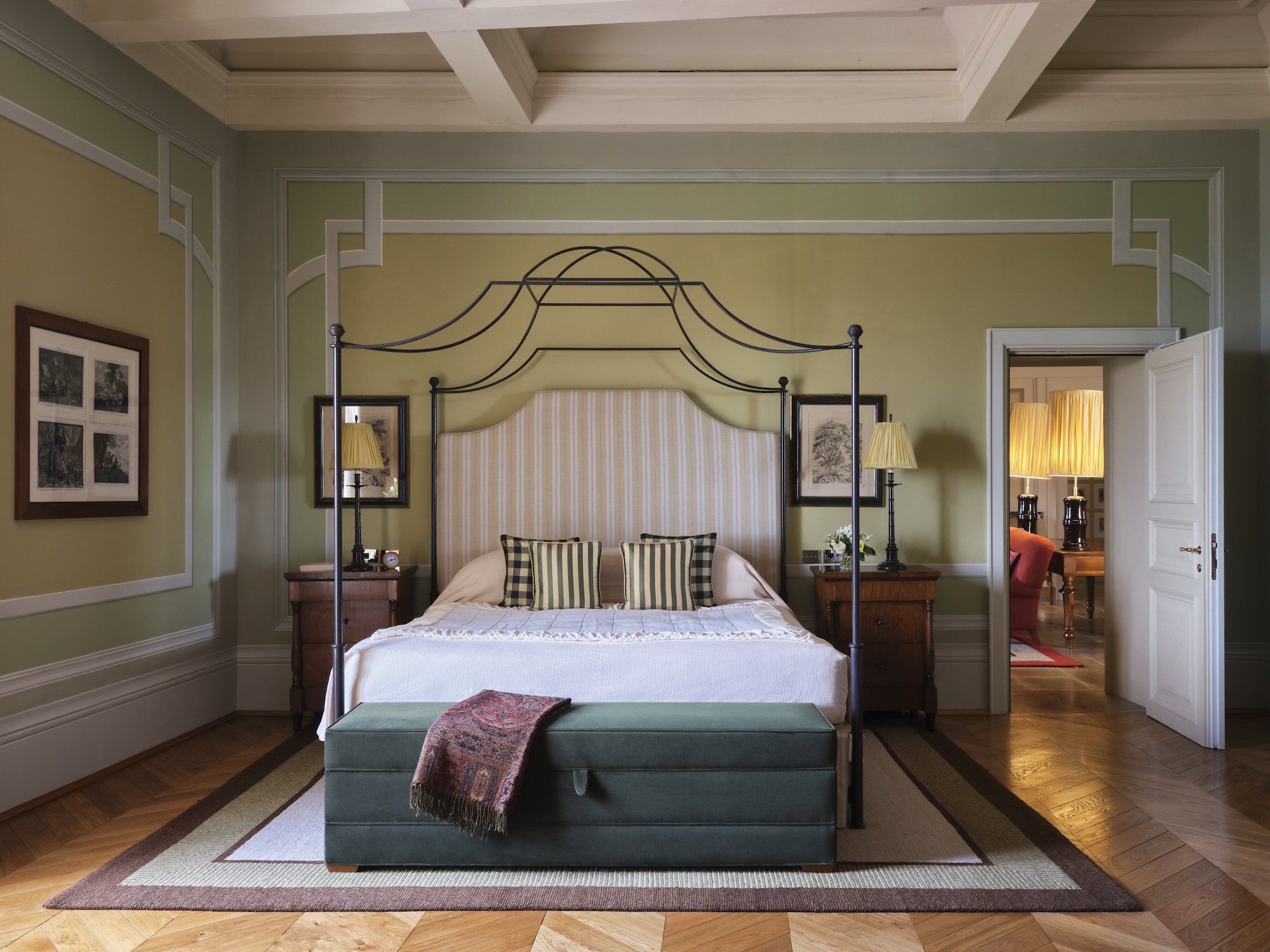 House, 2 King Beds, Lake Side