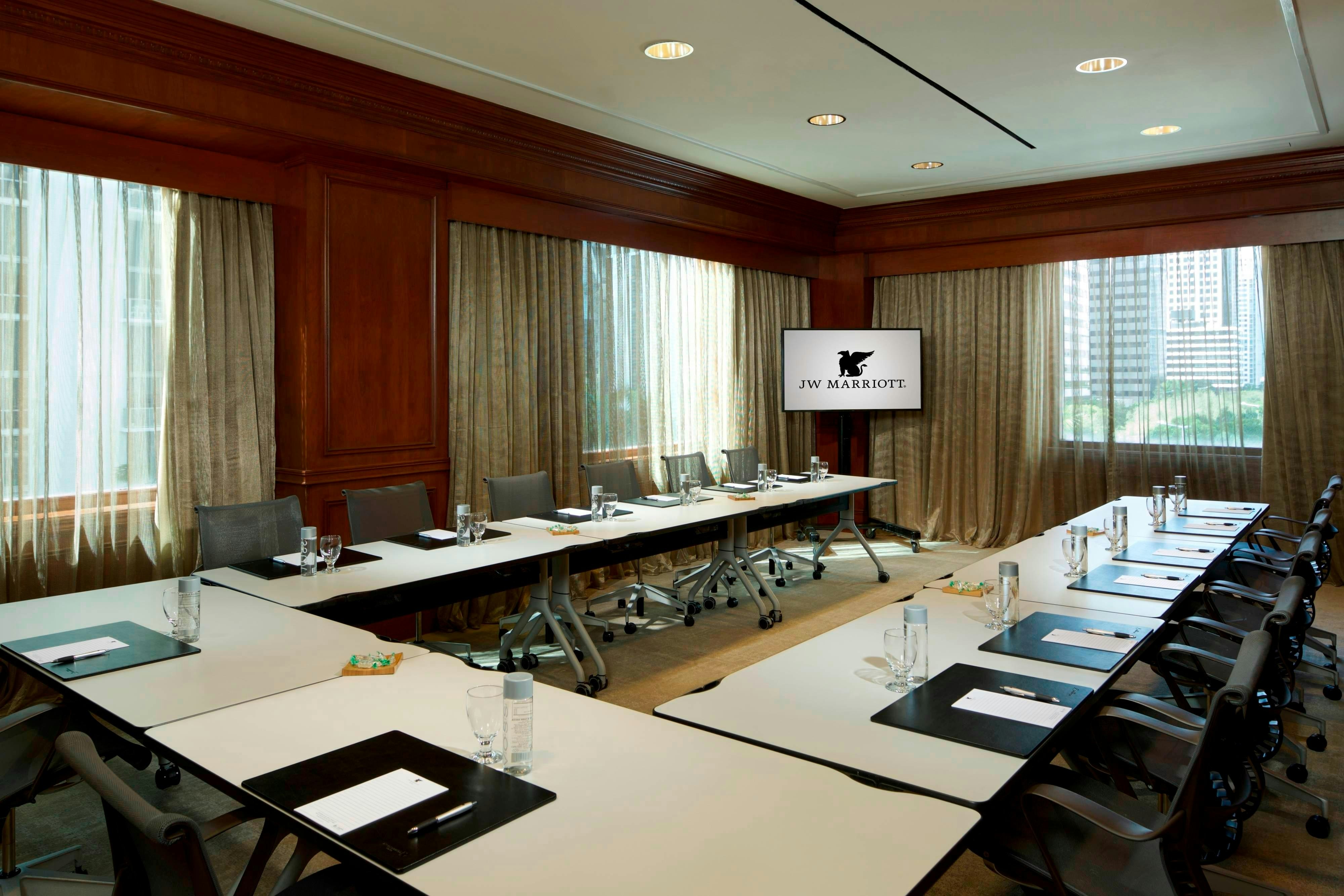 JW Marriott Miami 50/54