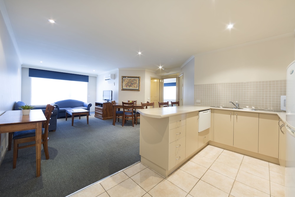Best Western Plus Canberra Central Apartments 30/37