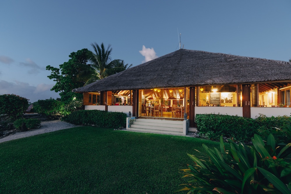 White Grass Ocean Resort in TANNA