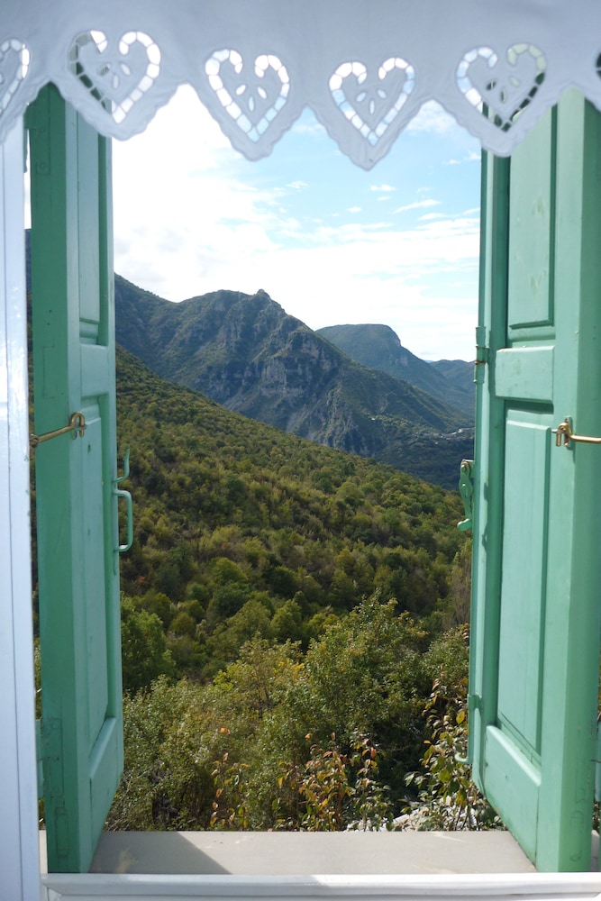 Guesthouse Iro 1/26