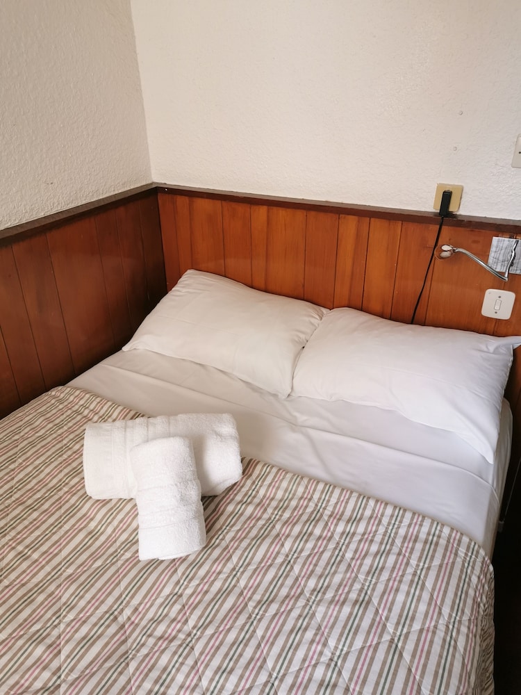 Azurene Royal Hotel 10/67