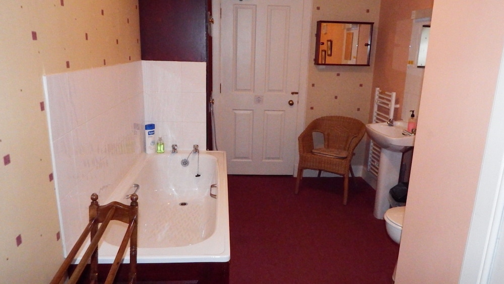 Whitchester Christian Guest House 6/50