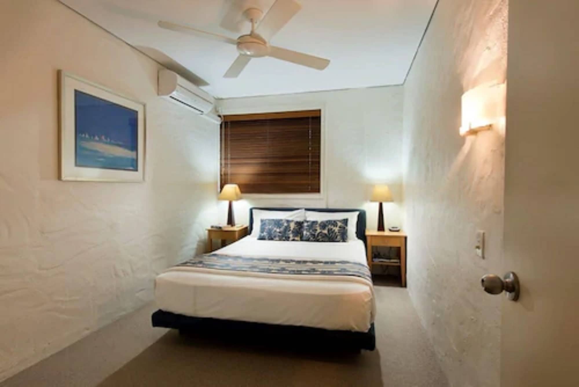 1 BEDROOM, APARTMENT, BEACH FRONT, PARTIAL OCEAN VIEW