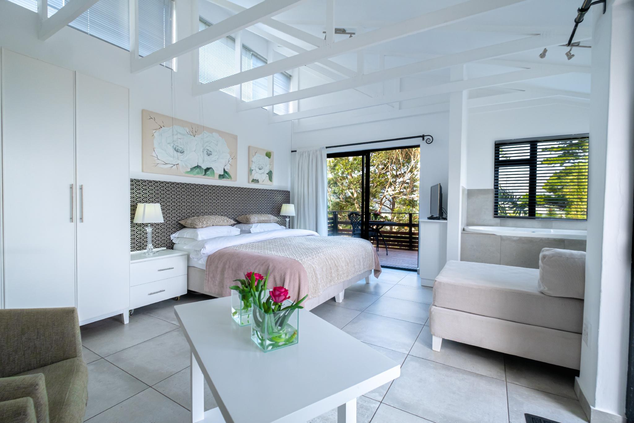 White, Suite