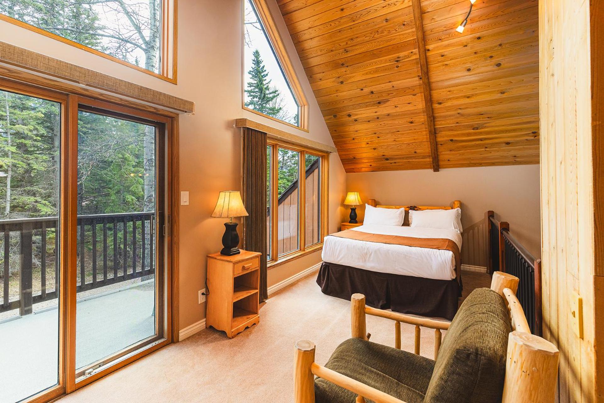 Overlander Mountain Lodge 7/22