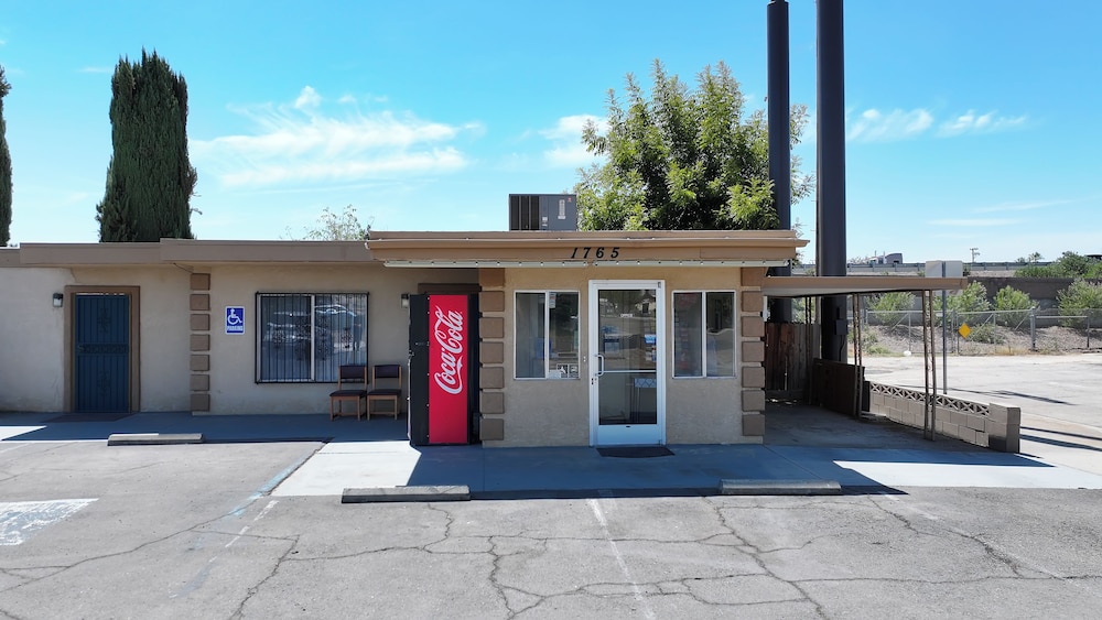 Motel6 Selma, CA 42/57
