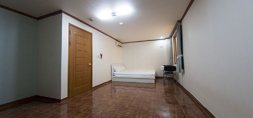 Centum Motel 15/35
