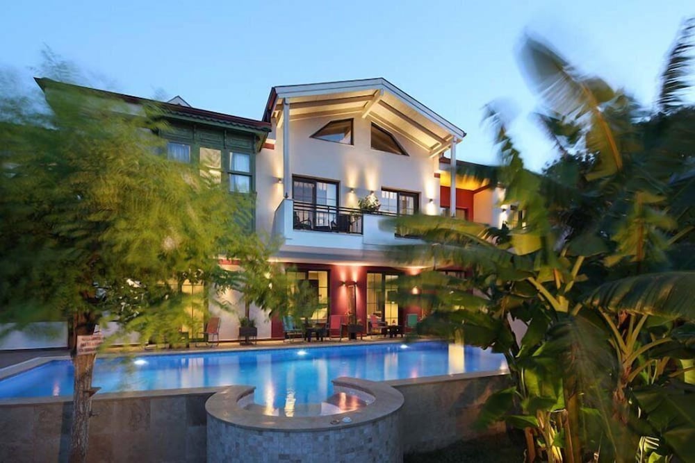 Cesmekes Butik Otel 43/50