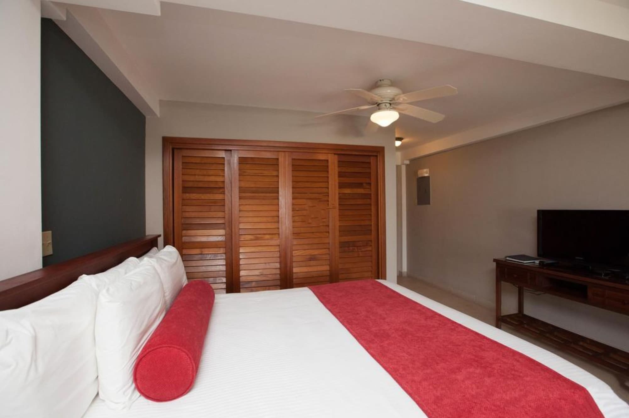 Town View King Suite