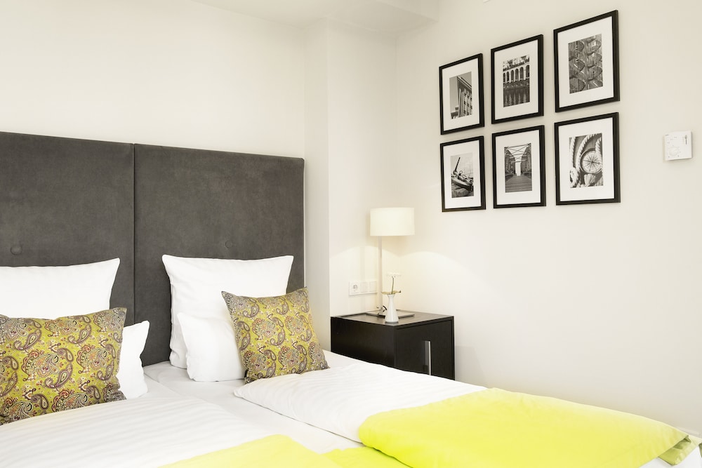 STANDARD, DOUBLE OR TWIN BED