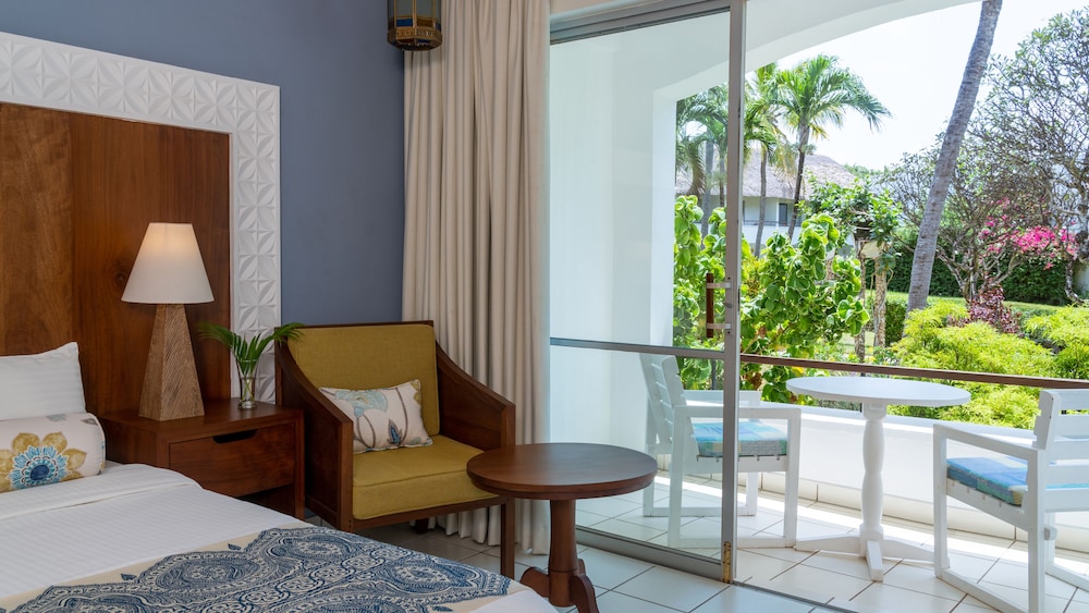 Diamonds Leisure Beach and Golf Resort 30/63