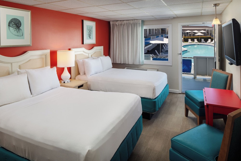 Room, 2 Double Beds, Pool Side