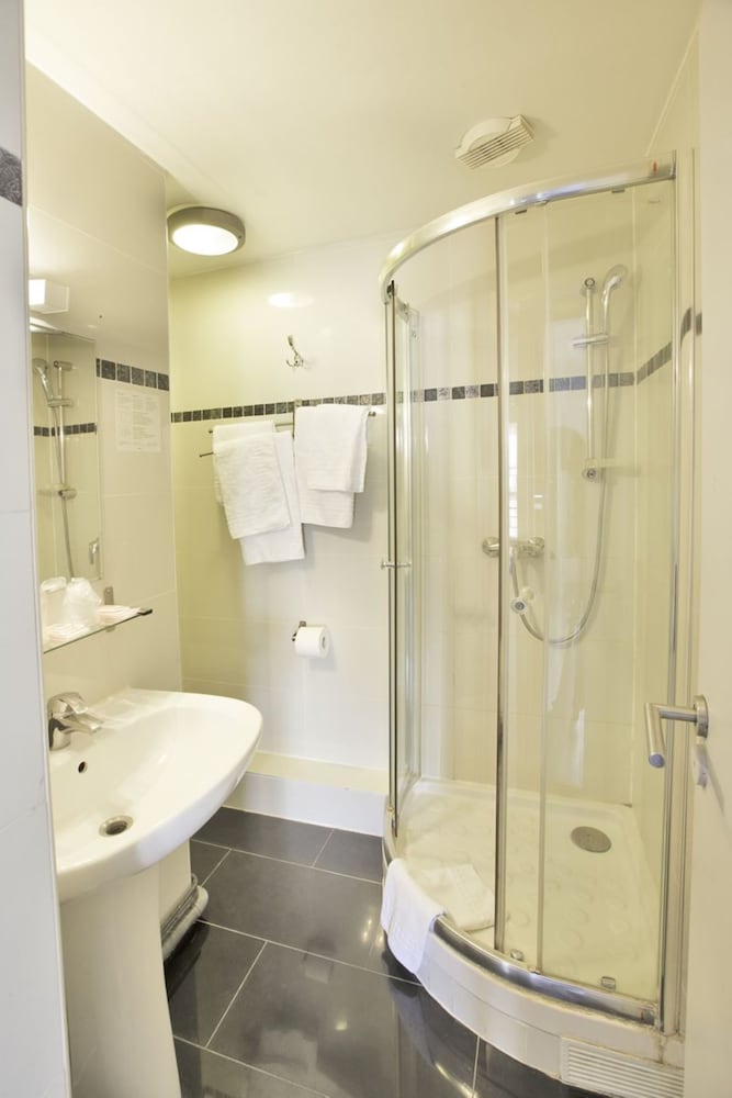 Hipotel Pere Lachaise Hotel 8/60