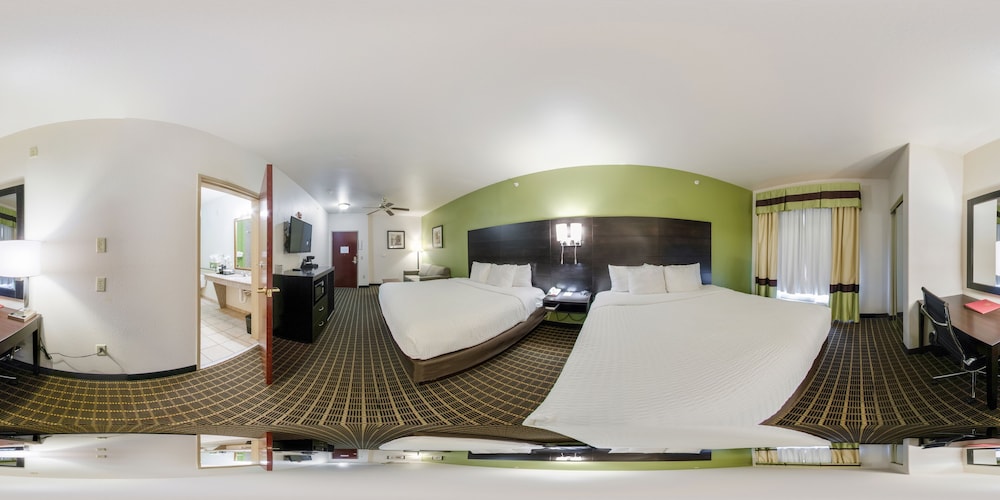 Clarion Inn & Suites Weatherford South 25/33