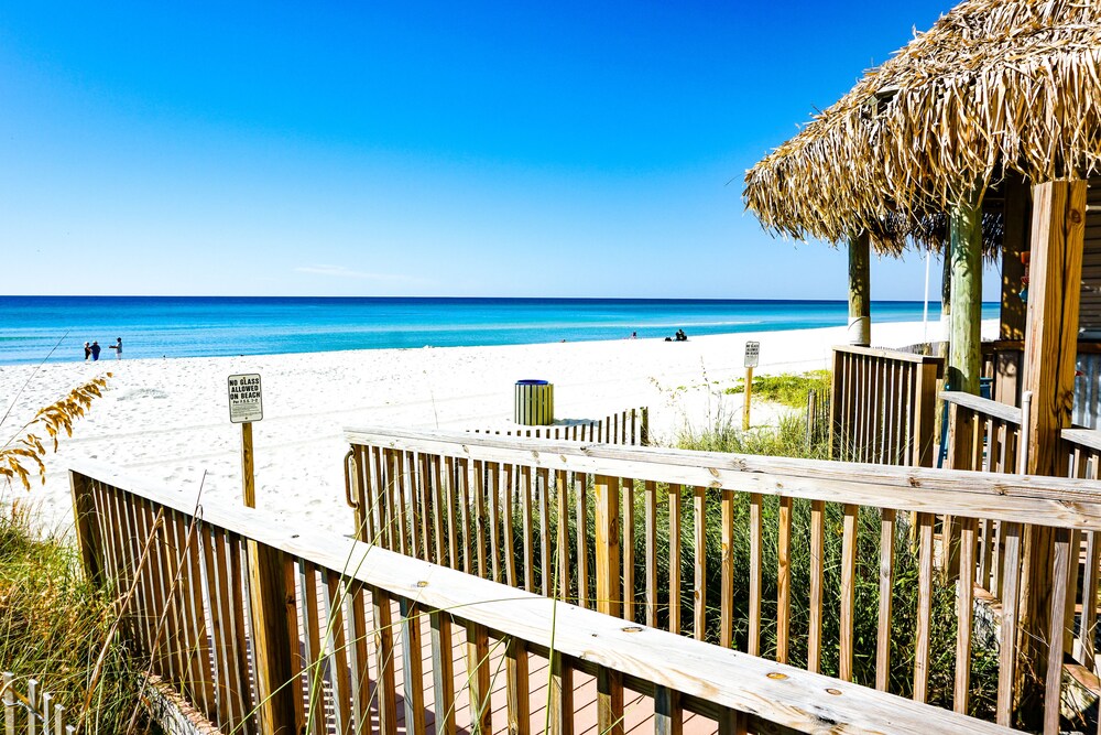 Landmark Holiday Beach Resort 14/34
