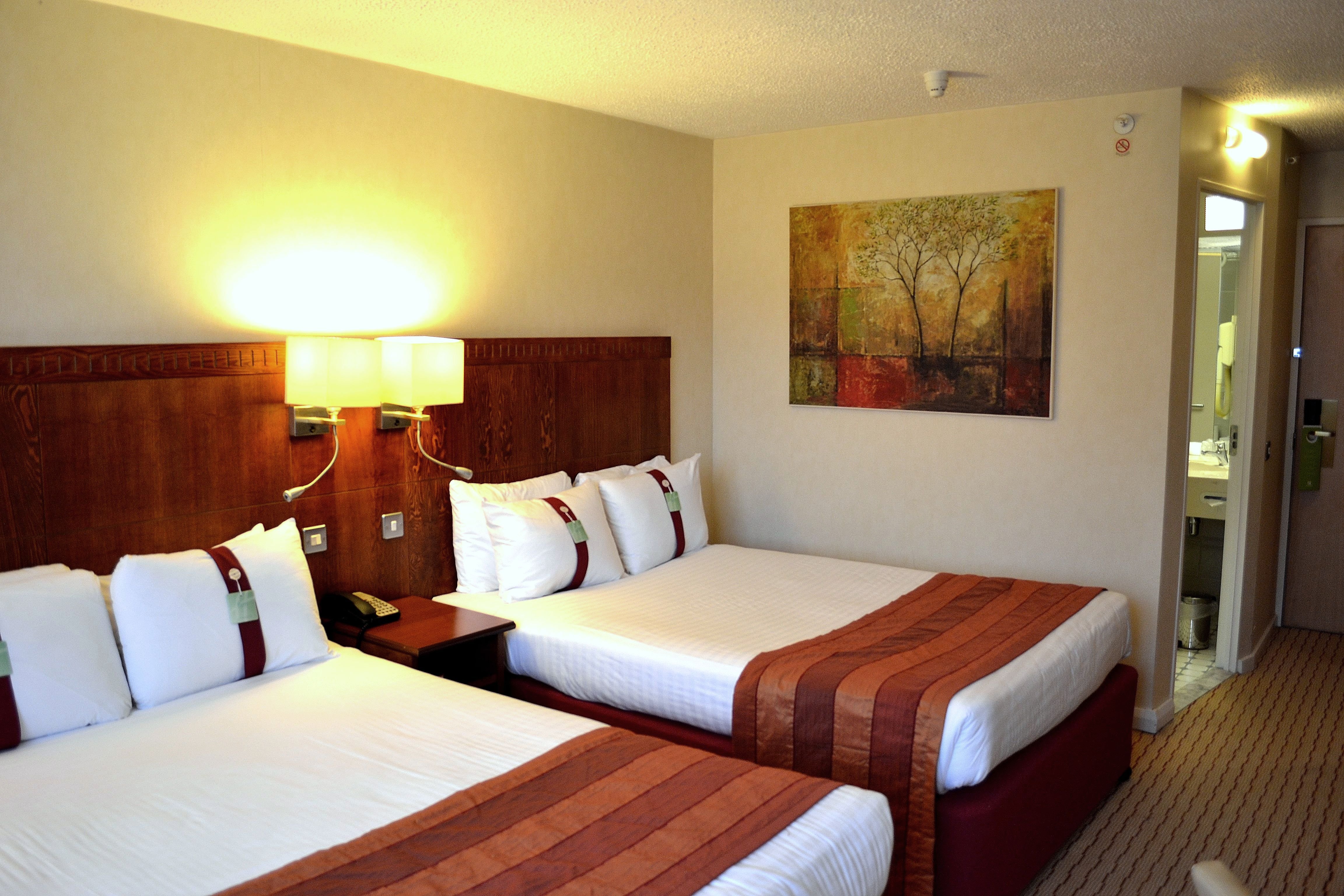 HOLIDAY INN NORTHAMPTON 13/50
