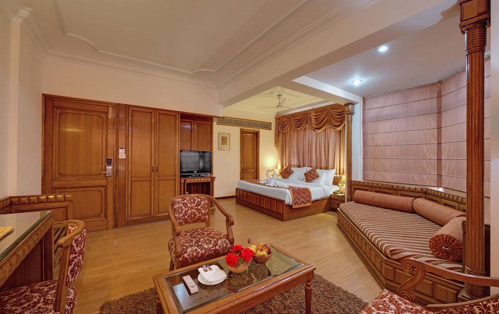 Hotel Baljees Regency 18/33