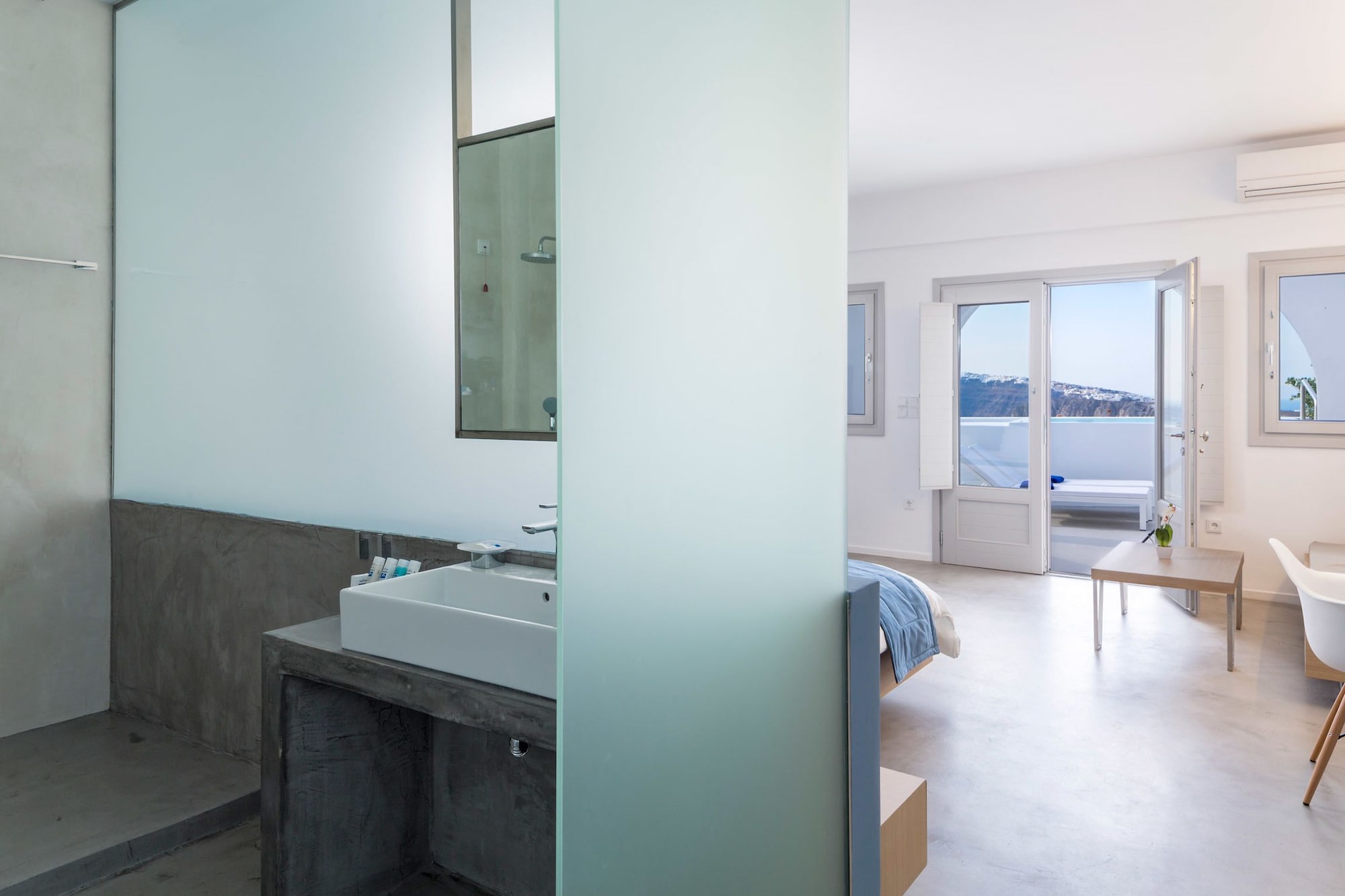 Infinity, Suite, Double Bed, Caldera View, Sofa 10/10