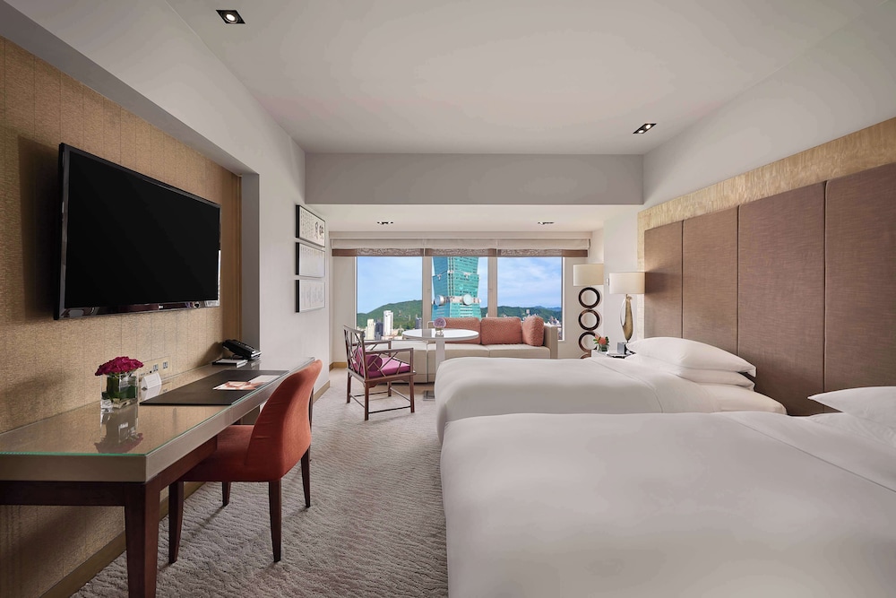 Room, Twin Beds, Taipei 101 View