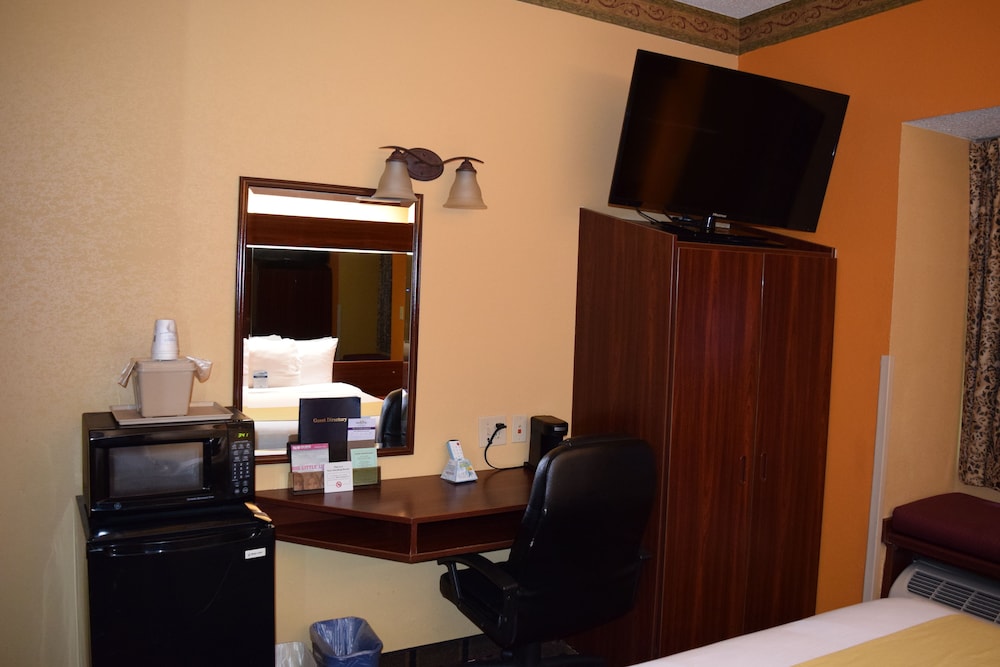 Microtel Inn & Suites by Wyndham Rock Hill/Charlotte Area 43/46