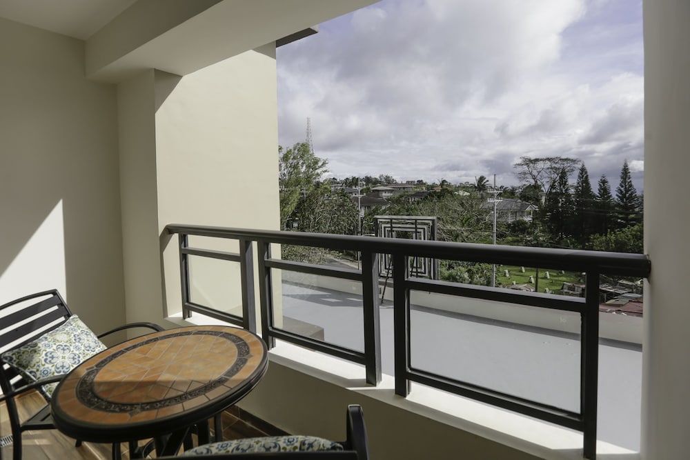 Hotel Casiana & Events Center 36/48
