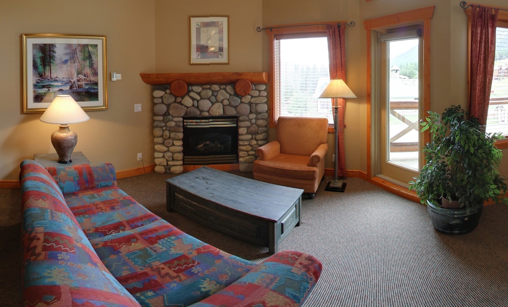 Lizard Creek Lodge 14/52