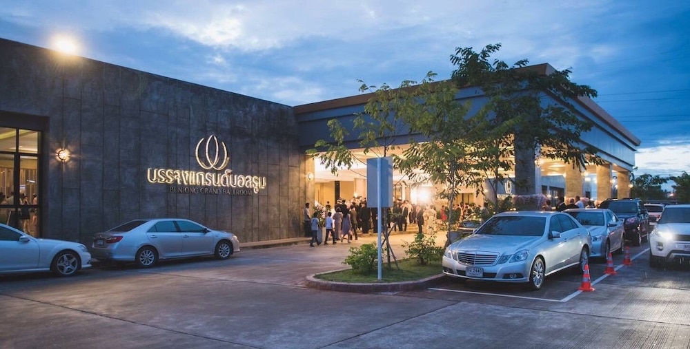 Bunjongburi Hotel 42/50