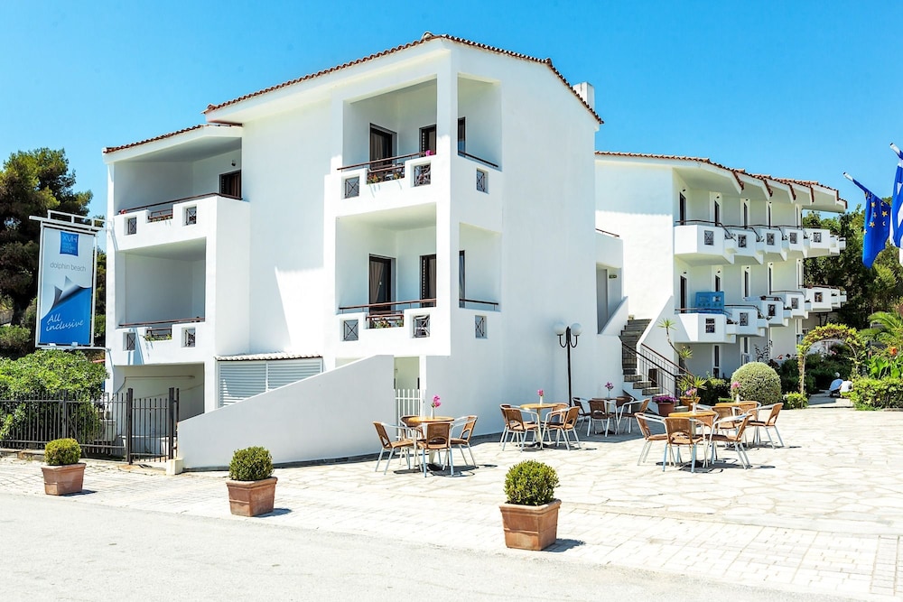 Xenios Dolphin Beach Hotel 2/68
