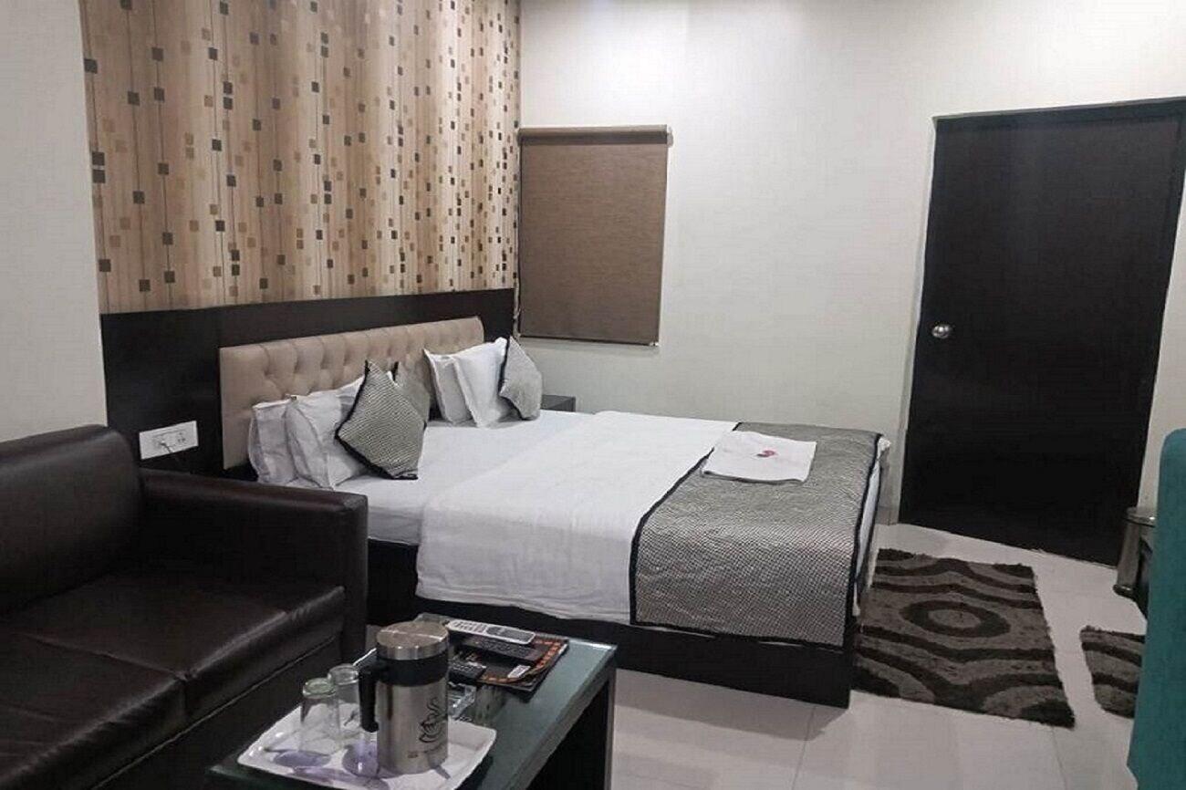 Hotel Mandakini Lush 9/28