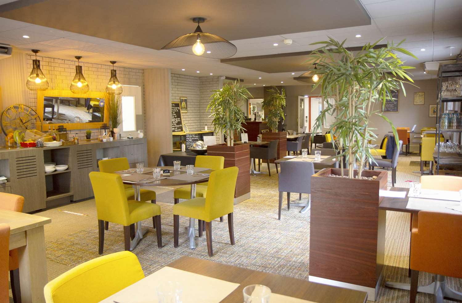 restaurant cafeteria